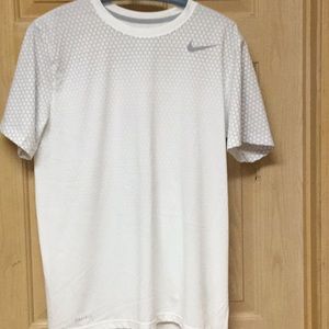 Never worn Nike Men’s t-shirt